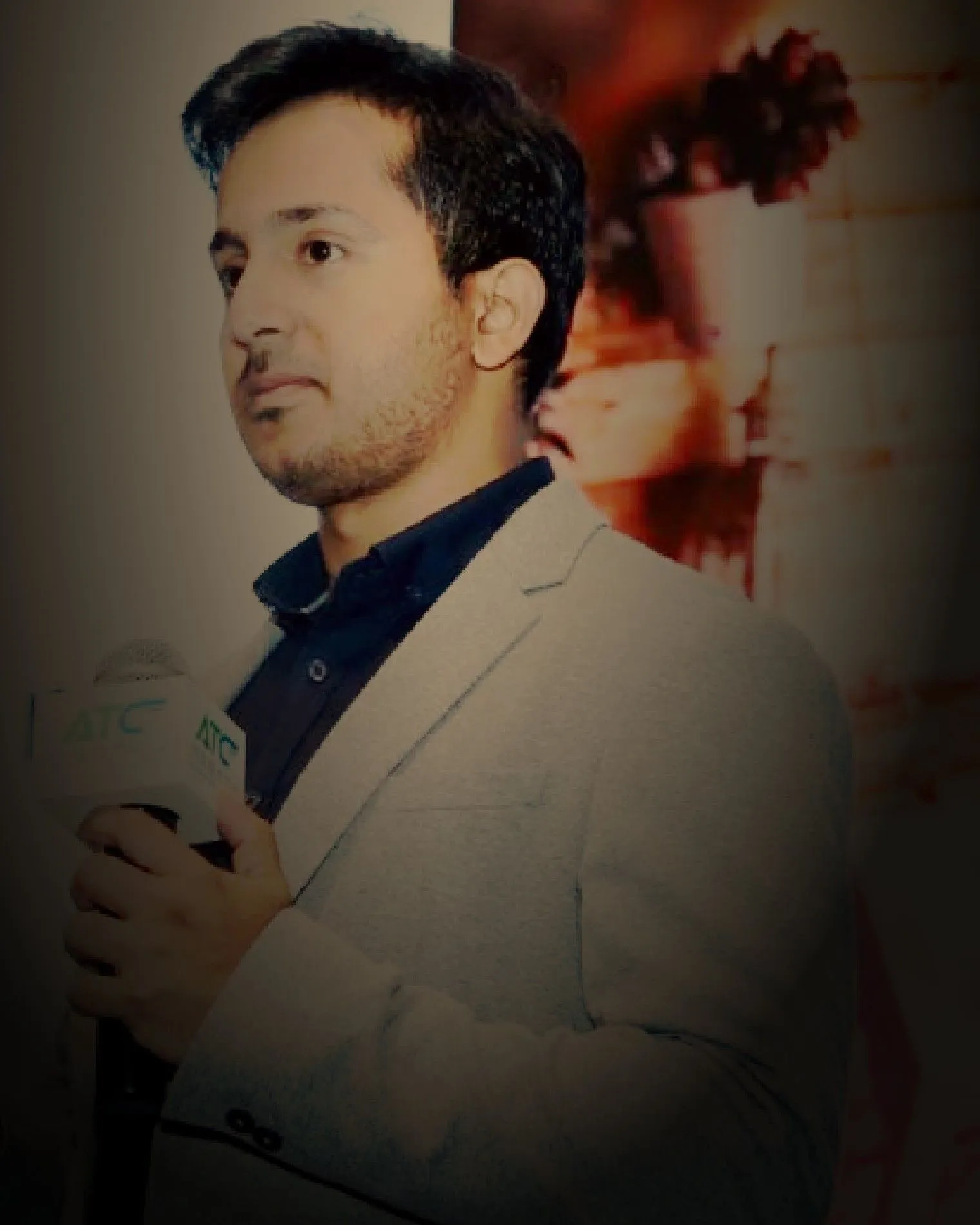 Rajshekhar Dass speaking on stage
